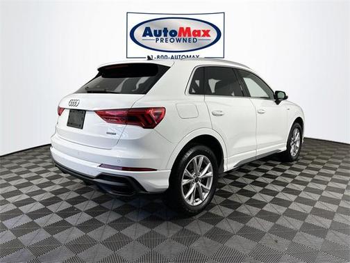 2022 Audi Q3 45 S line Premium