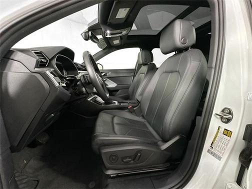 2022 Audi Q3 45 S line Premium