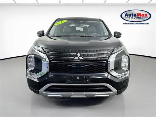 2024 Mitsubishi Outlander SE Black Edition w/Pano Roof S-AWC