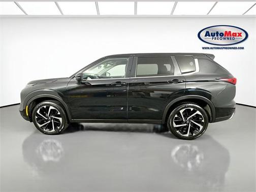 2024 Mitsubishi Outlander SE Black Edition w/Pano Roof S-AWC