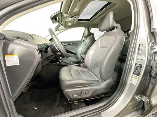 2023 Kia Niro SX