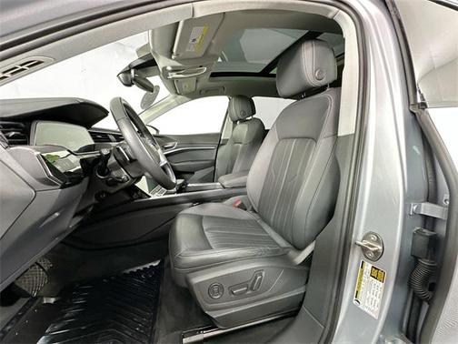 2022 Audi e-tron Premium