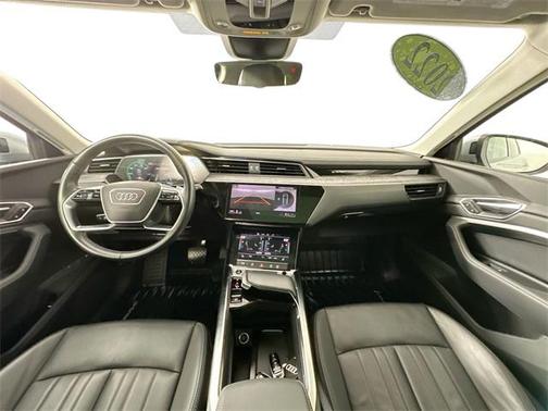 2022 Audi e-tron Premium