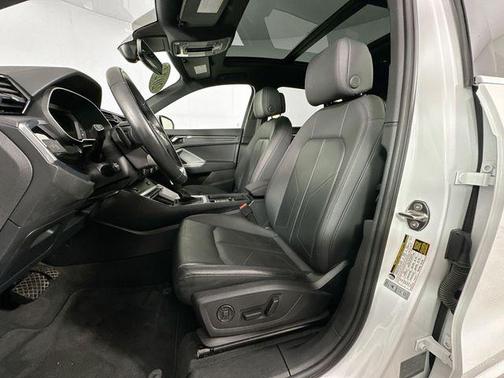 2024 Audi Q3 Premium 45 TFSI S line quattro Tiptronic