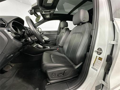 2024 Audi Q3 Premium 45 TFSI S line quattro Tiptronic