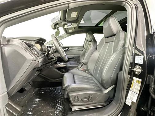 2022 Audi Q4 e-tron Prestige 50 quattro