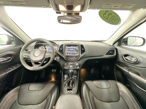 Sting-Gray Clearcoat 2022 Jeep Cherokee Trailhawk