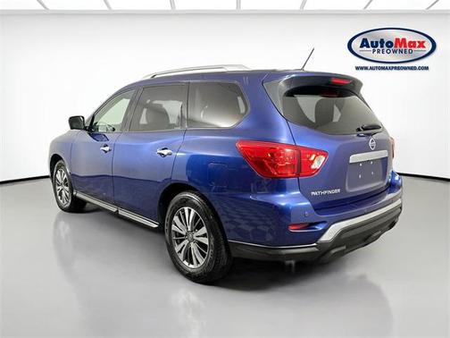 2018 Nissan Pathfinder SL