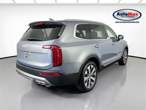 2022 Kia Telluride S