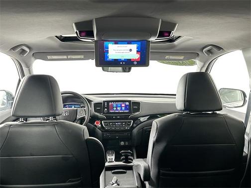 2022 Honda Pilot Touring 8-Passenger