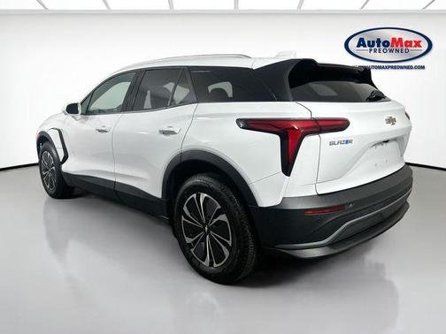 Summit White 2024 Chevrolet Blazer EV eAWD LT