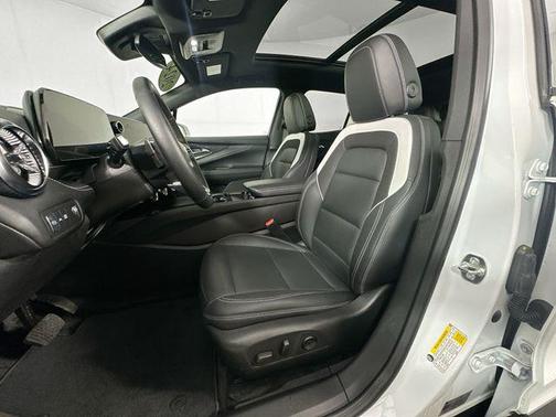 Summit White 2024 Chevrolet Blazer EV eAWD LT