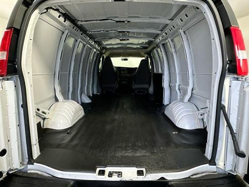Summit White 2024 Chevrolet Express 3500 Work Van