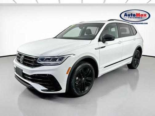 White 2022 Volkswagen Tiguan 2.0T SE R-Line Black 4MOTION