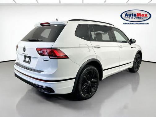 White 2022 Volkswagen Tiguan 2.0T SE R-Line Black 4MOTION