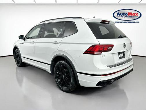 White 2022 Volkswagen Tiguan 2.0T SE R-Line Black 4MOTION