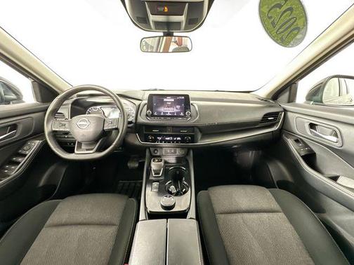 Super Black 2025 Nissan Rogue SV