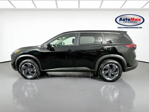 Super Black 2025 Nissan Rogue SV