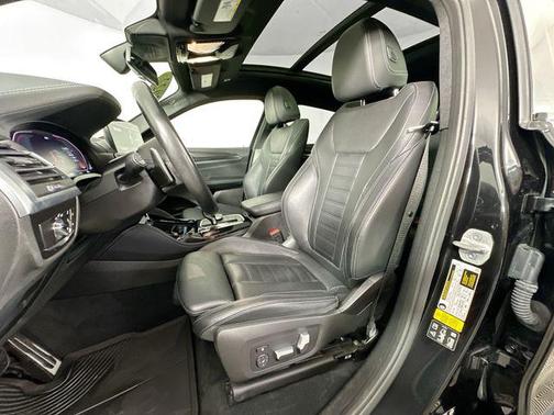 2022 BMW X4 xDrive30i