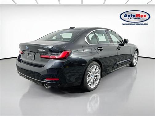 2024 BMW 330e xDrive