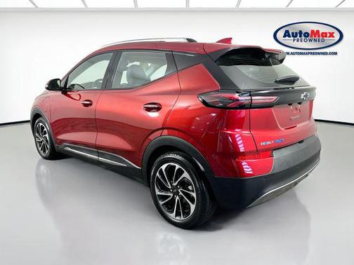 Cherry Red Tintcoat 2022 Chevrolet Bolt EUV FWD Premier