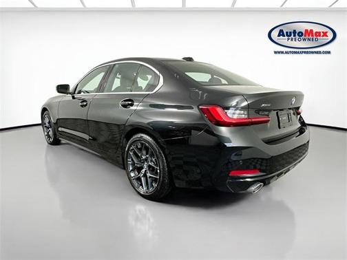 2025 BMW 330 i xDrive