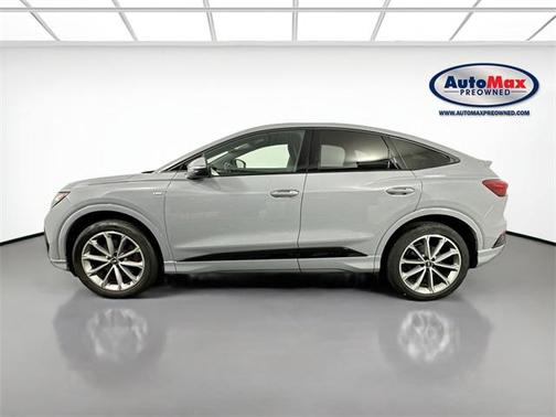 2022 Audi e-tron Premium Plus