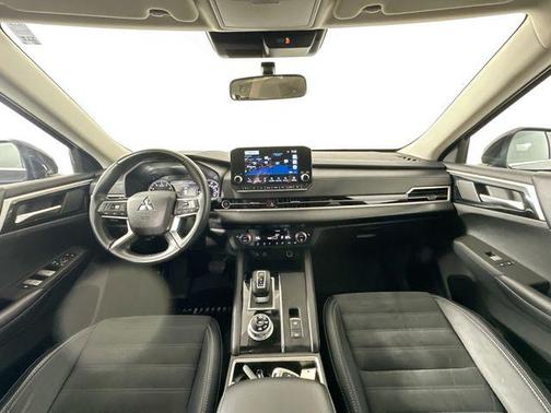 2023 Mitsubishi Outlander SE 2.5 S-AWC