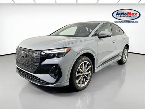 2022 Audi e-tron Premium Plus