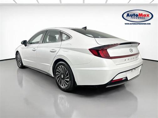 2022 Hyundai SONATA Hybrid SE