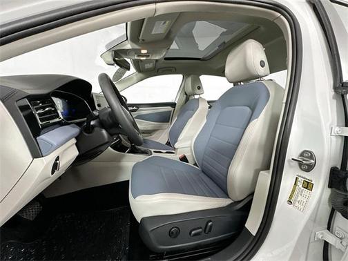 2025 Volkswagen Jetta 1.5T SE