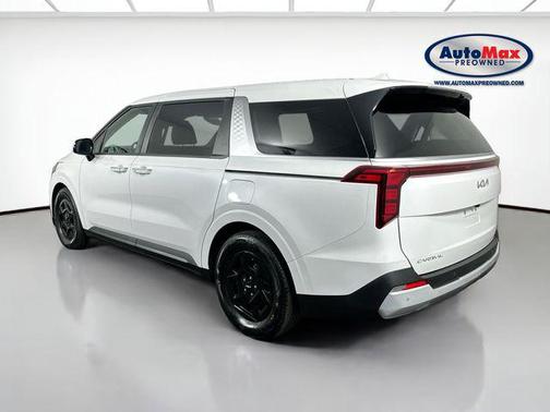 2025 Kia Carnival LXS