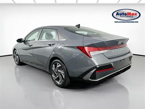 2025 Hyundai ELANTRA SEL