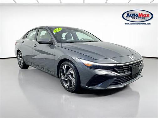 2025 Hyundai ELANTRA SEL