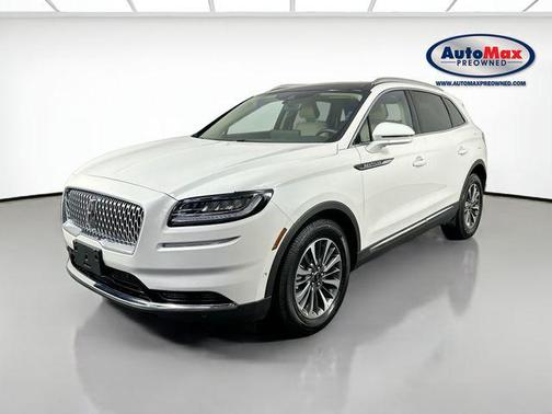 Pristine White Metallic Tri-Coat 2022 Lincoln Nautilus Reserve