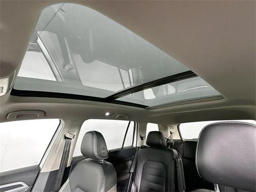 2022 Volkswagen Atlas 3.6L SEL Premium
