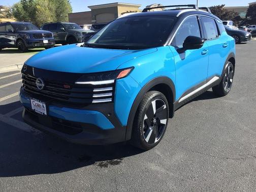 2t Ice Blk Roof 2026 Nissan Kicks SR