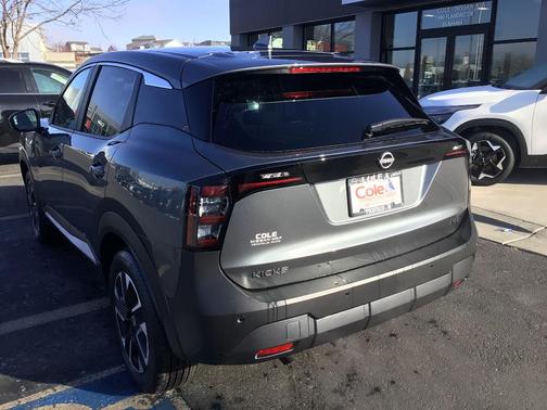 2025 Nissan Kicks SV