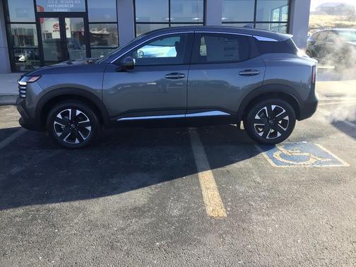 2025 Nissan Kicks SV