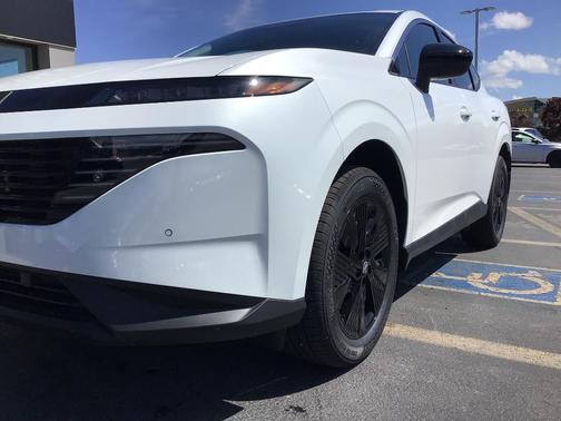 Everest White P 2026 Nissan Murano SV