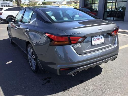 2025 Nissan Altima SL