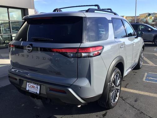 2026 Nissan Pathfinder Platinum