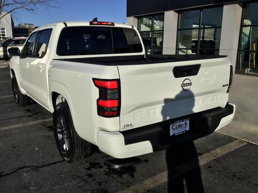 Glacier White 2026 Nissan Frontier SV