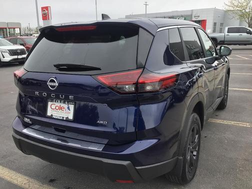 Deep Ocean Blue 2026 Nissan Rogue SV