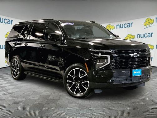 2025 Chevrolet Suburban RST