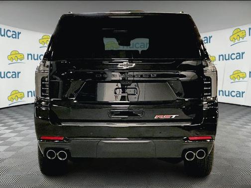 2025 Chevrolet Suburban RST