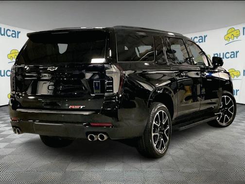 2025 Chevrolet Suburban RST