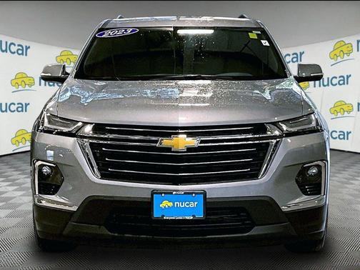 Sterling Gray Metallic 2023 Chevrolet Traverse LT Cloth
