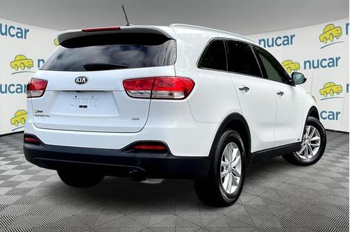 2017 Kia Sorento LX