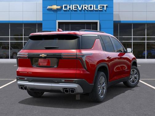 Radiant Red Tintcoat 2026 Chevrolet Traverse LT